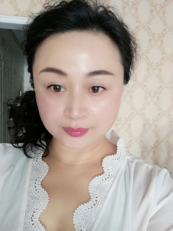 花谢花飞的第一张照片--泰安相亲服务中心