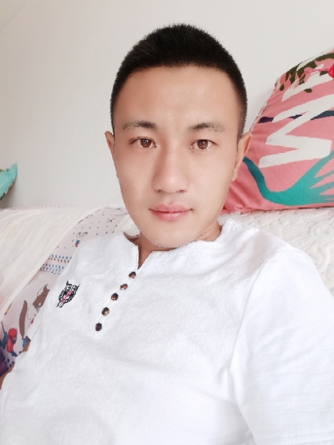 海阔天空的第一张照片--泰安相亲服务中心