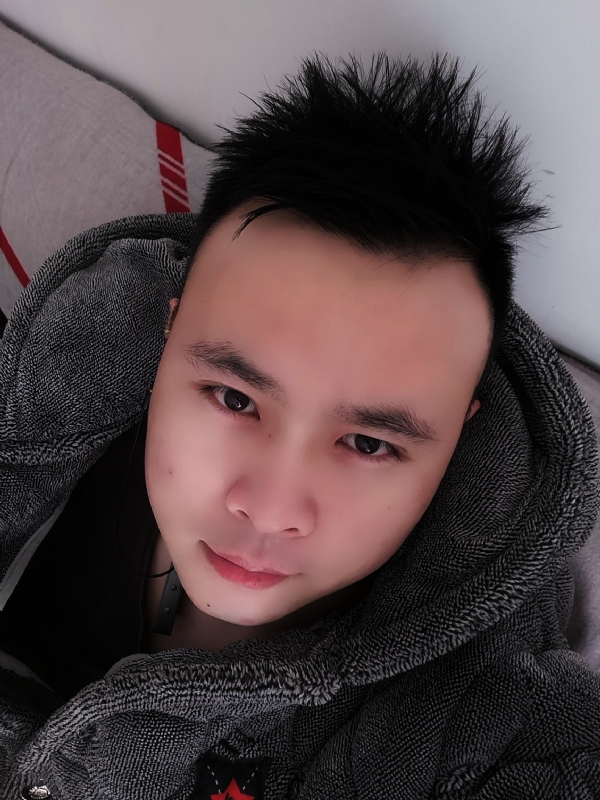 明明的第一张照片--泰安相亲服务中心