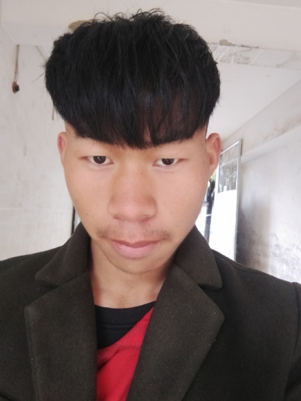 少年不在少的第一张照片--泰安相亲服务中心