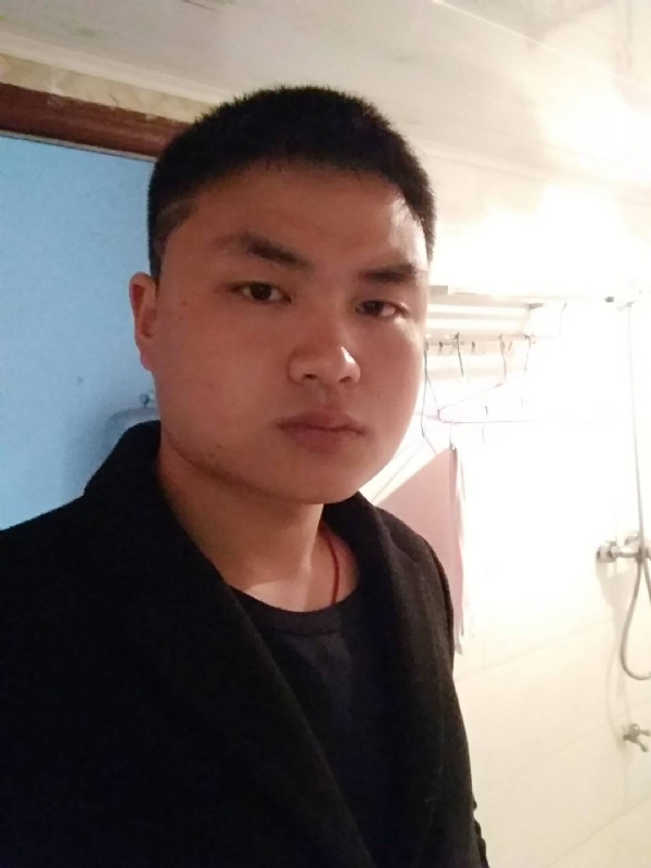 康康一下的第一张照片--泰安相亲服务中心
