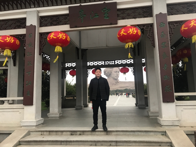 风继续吹的第一张照片--泰安相亲服务中心