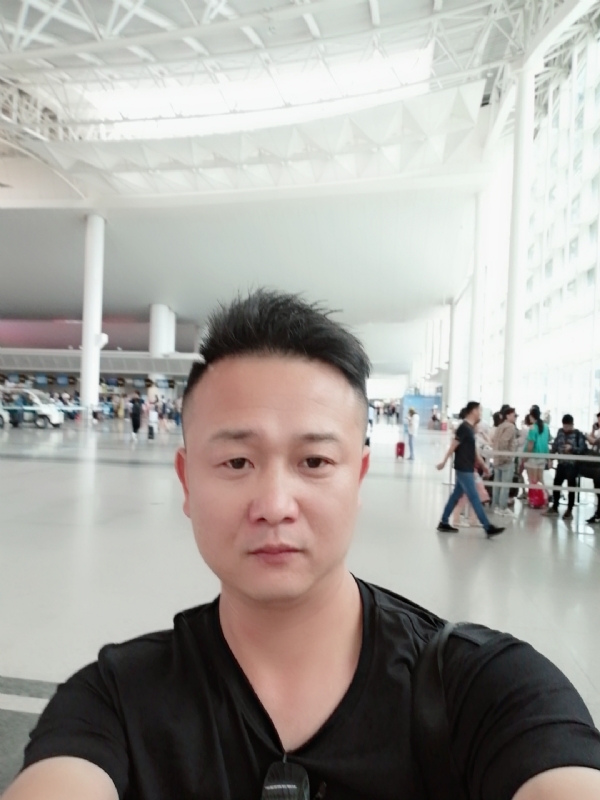 一叶知秋的第一张照片--泰安相亲服务中心