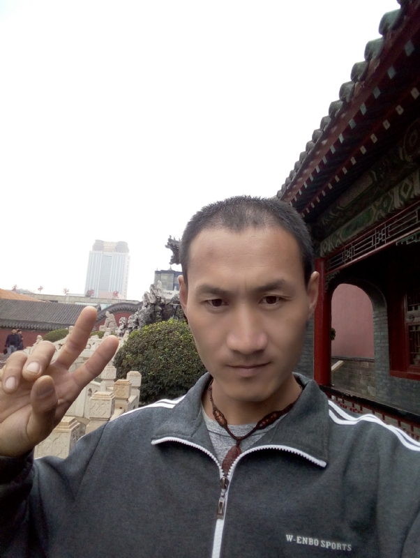 清雨的第一张照片--泰安相亲服务中心