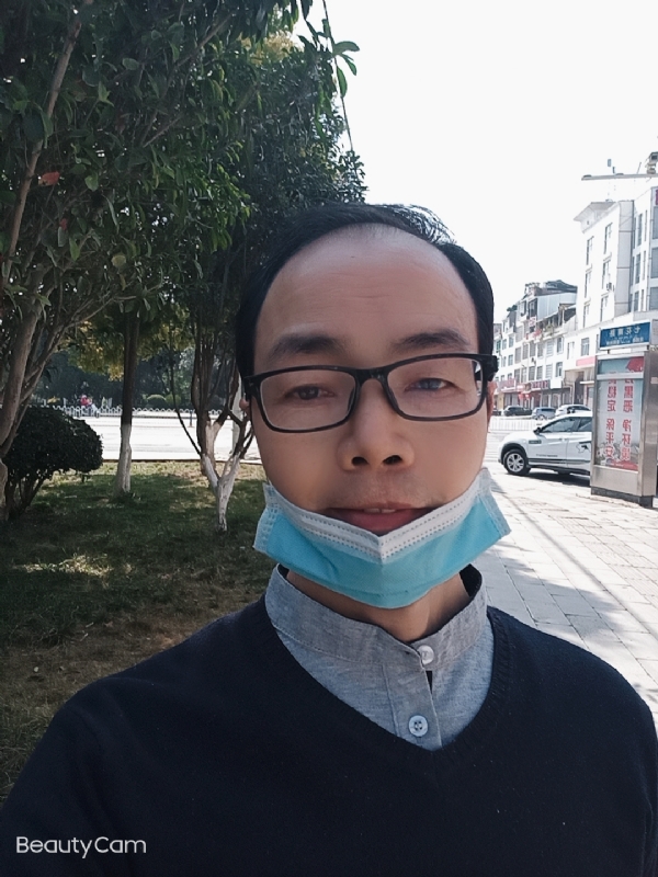 开心生活的第一张照片--泰安相亲服务中心