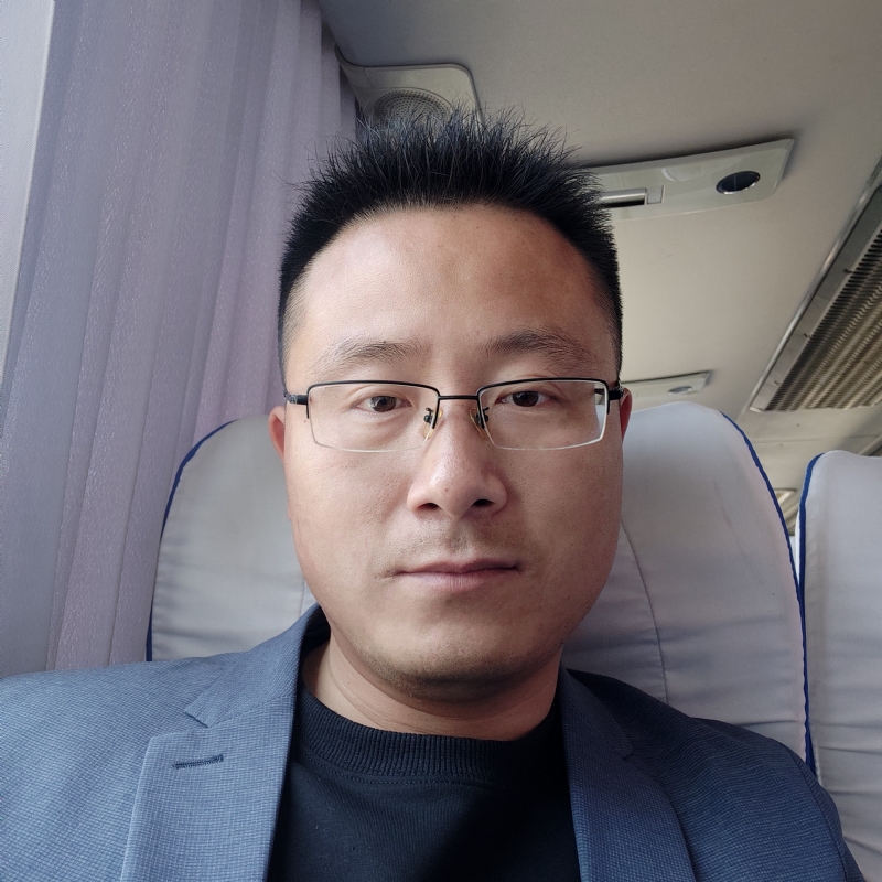 桑业挺的第一张照片--泰安相亲服务中心
