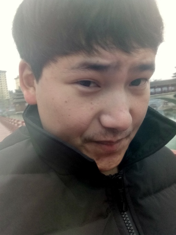 侗族青年作家超超的第二张照片--泰安相亲服务中心