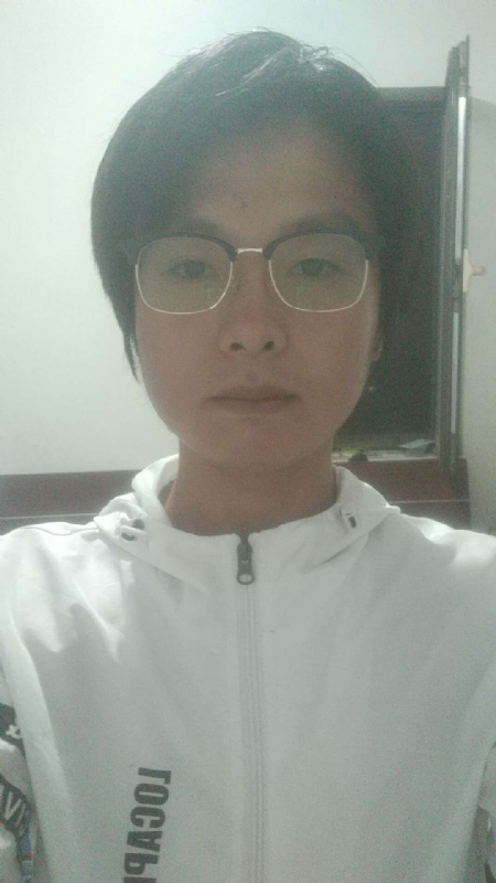 轻吻的第一张照片--泰安相亲服务中心