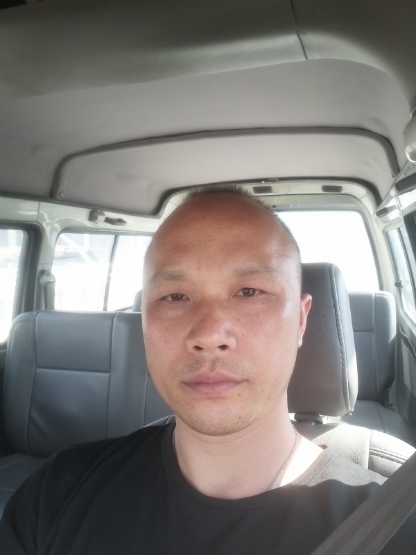 新旺丁的第一张照片--泰安相亲服务中心
