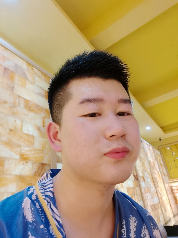 六月与阿十二的第一张照片--泰安相亲服务中心
