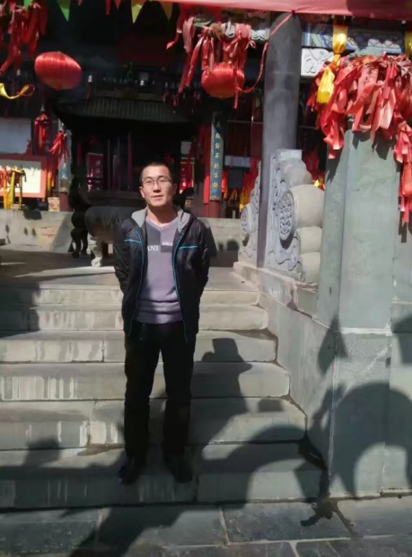 淡然的第一张照片--泰安相亲服务中心