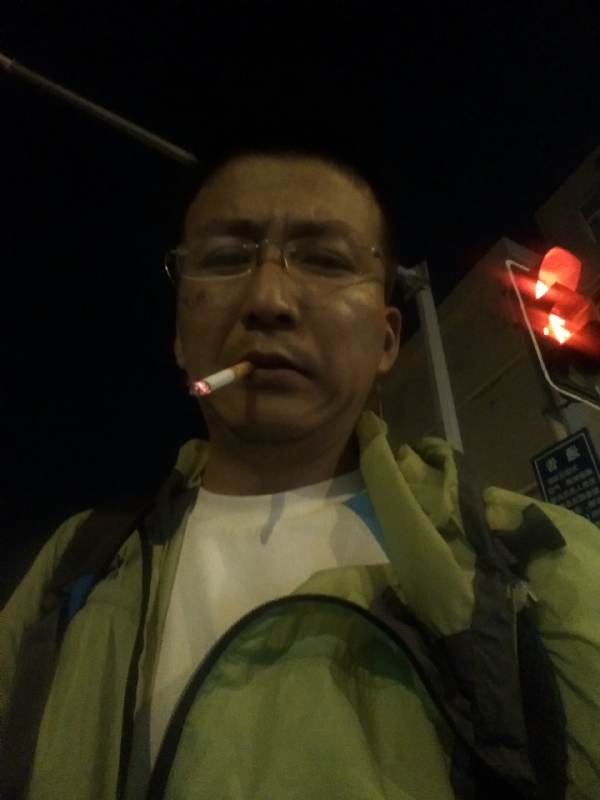 认真的生活的第一张照片--泰安相亲服务中心