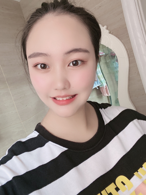 灵儿的第二张照片--泰安相亲服务中心