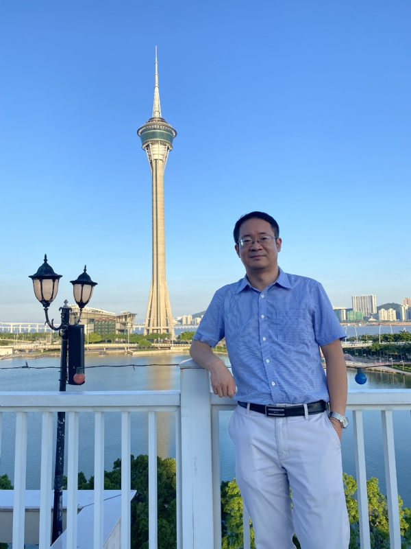 Yangyi的第三张照片--泰安相亲服务中心