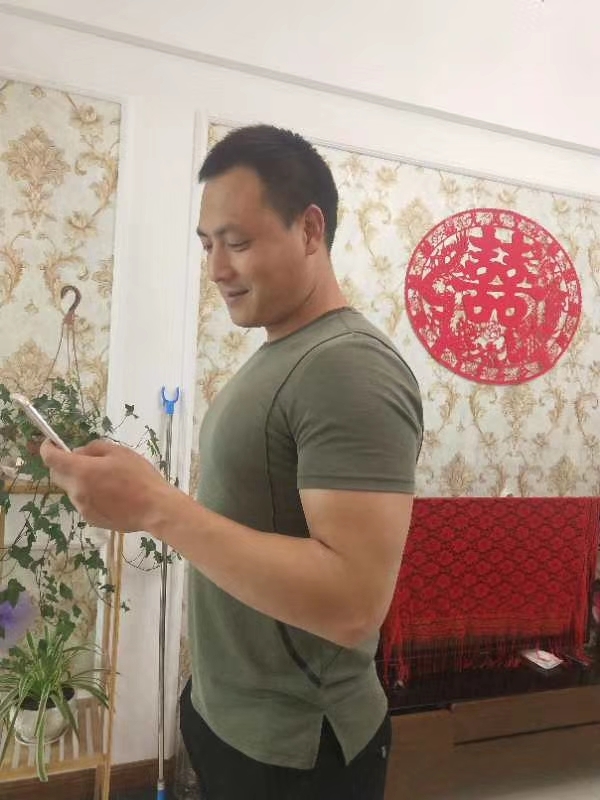 旧时相识的第三张照片--泰安相亲服务中心
