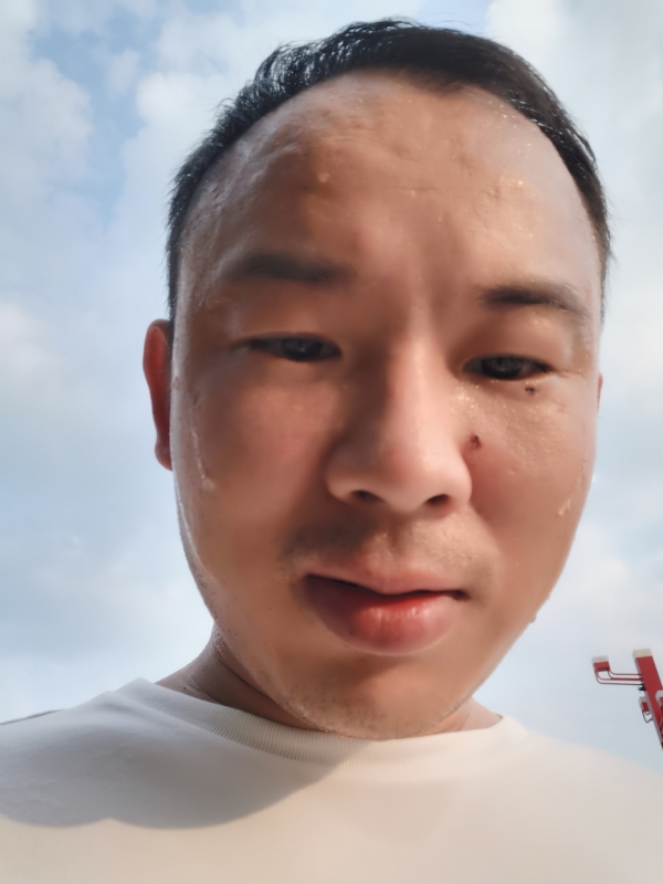 唐老鸭的第一张照片--泰安相亲服务中心