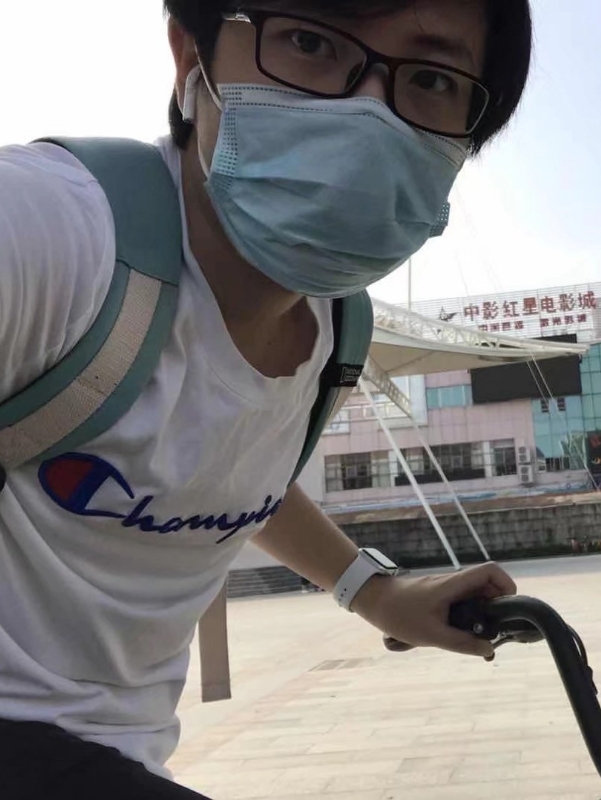 丁先生的第二张照片--泰安相亲服务中心