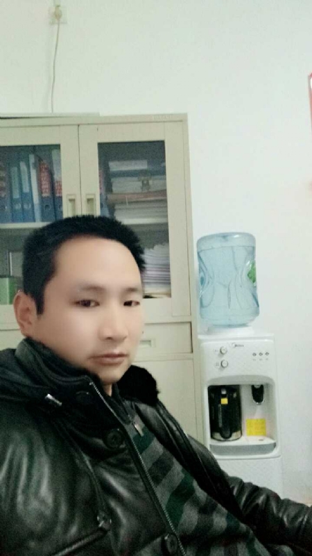 蓝色棒棒糖的第一张照片--泰安相亲服务中心
