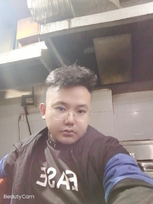 棒哥的第二张照片--泰安相亲服务中心