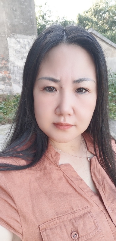 乖乖一女的第一张照片--泰安相亲服务中心