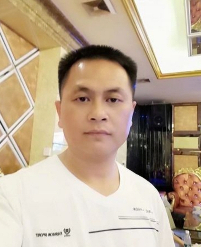 小梁的第一张照片--泰安相亲服务中心