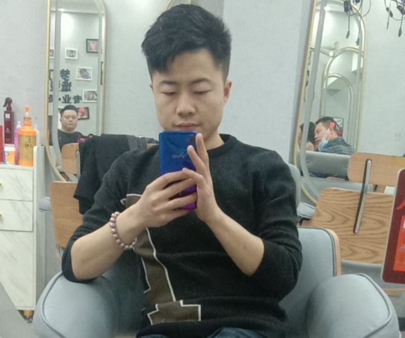 无法自拔的第一张照片--泰安相亲服务中心