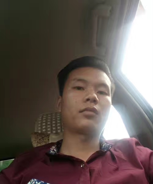 单亲爸爸的第一张照片--泰安相亲服务中心