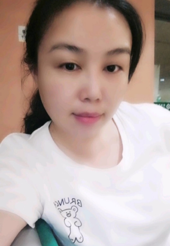 淡淡的云的第三张照片--泰安相亲服务中心