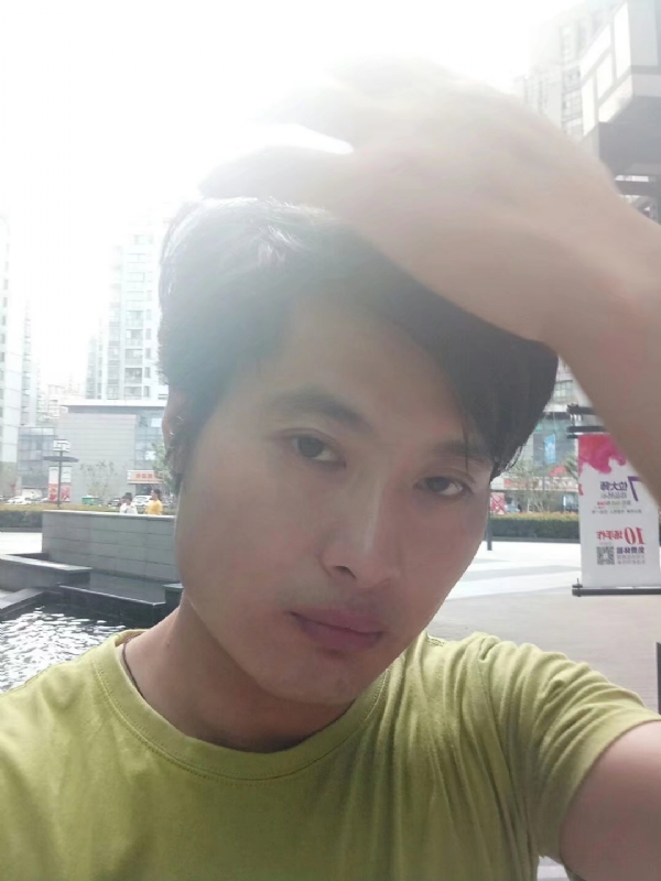 钢铁侠的第一张照片--泰安相亲服务中心
