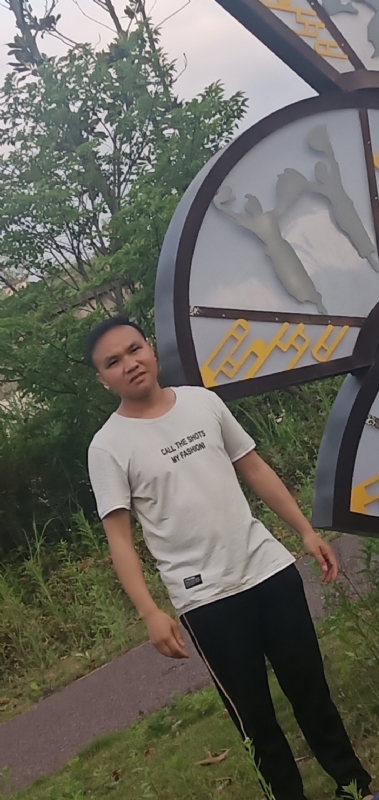 愉快的阳光的第一张照片--泰安相亲服务中心