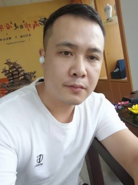 礼哥的第二张照片--泰安相亲服务中心