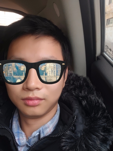 请问揉揉头的第一张照片--泰安相亲服务中心