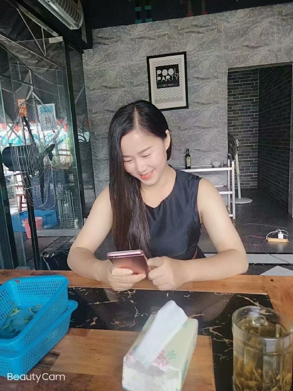 如不坚强弱给谁看的第一张照片--泰安相亲服务中心