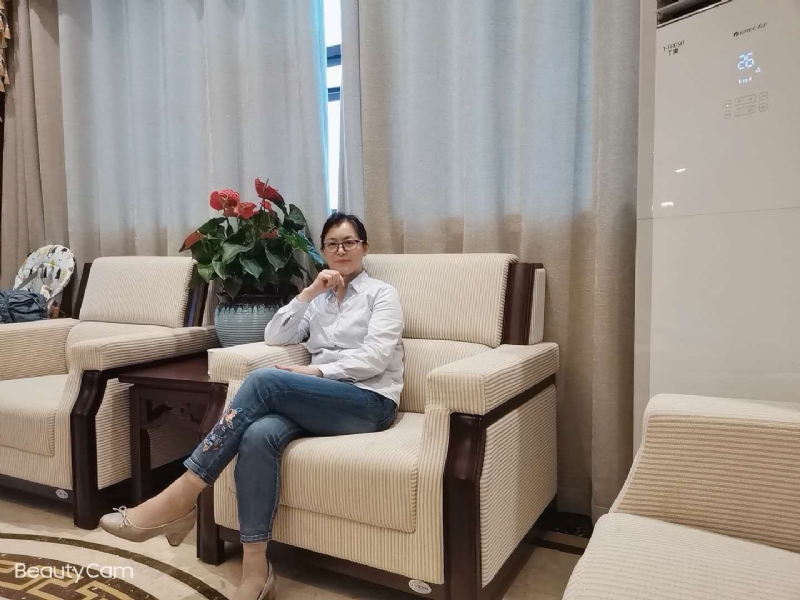 秋水伊人的第一张照片--泰安相亲服务中心