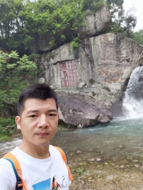 愿得一人心的第一张照片--泰安相亲服务中心