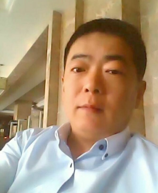 落叶随风的第一张照片--泰安相亲服务中心