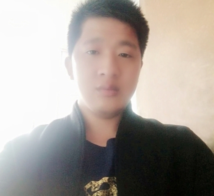形影不离的第一张照片--泰安相亲服务中心
