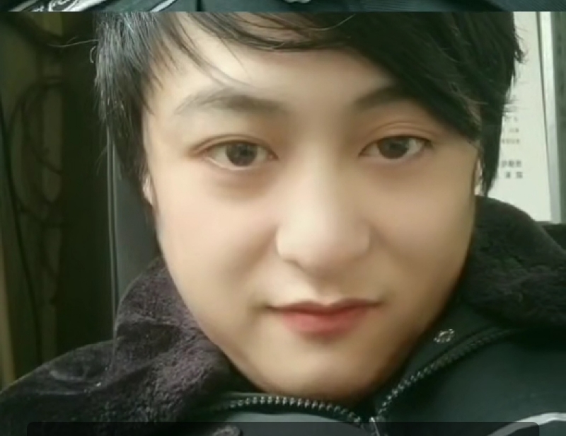 小玮的第一张照片--泰安相亲服务中心