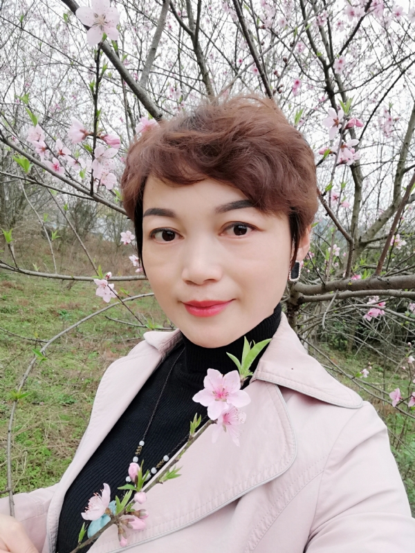 转角遇到你的第一张照片--泰安相亲服务中心