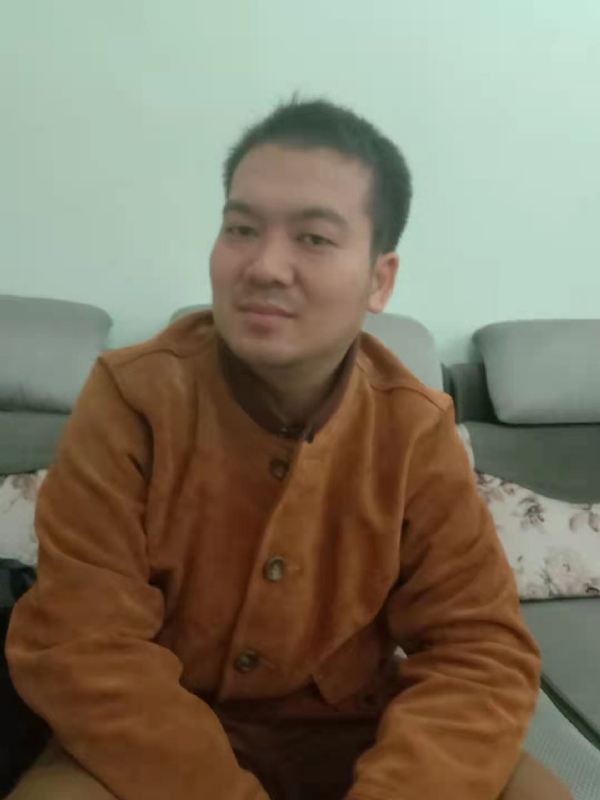 艺民的第一张照片--泰安相亲服务中心