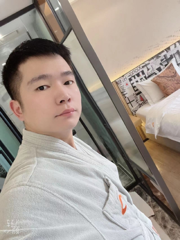 绿帽的第一张照片--泰安相亲服务中心