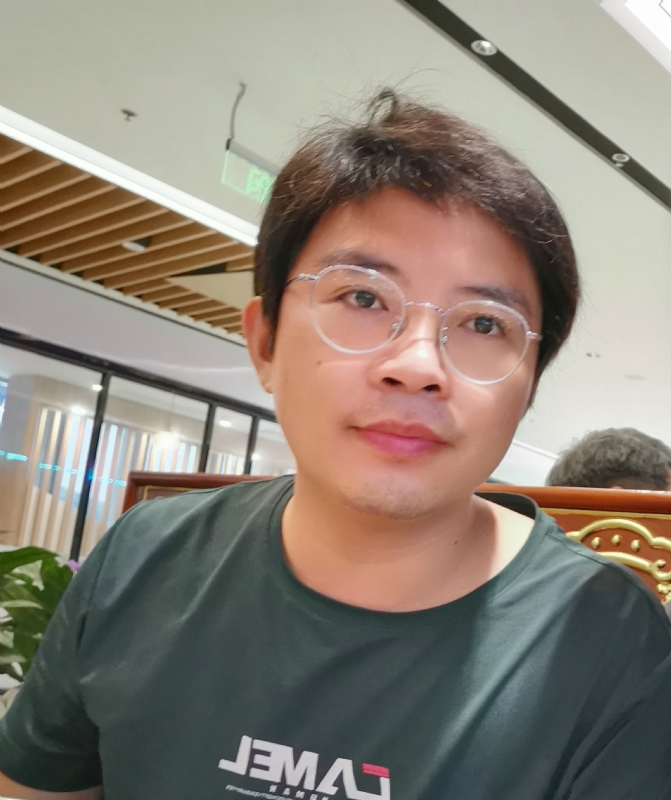 陆迅的第三张照片--泰安相亲服务中心