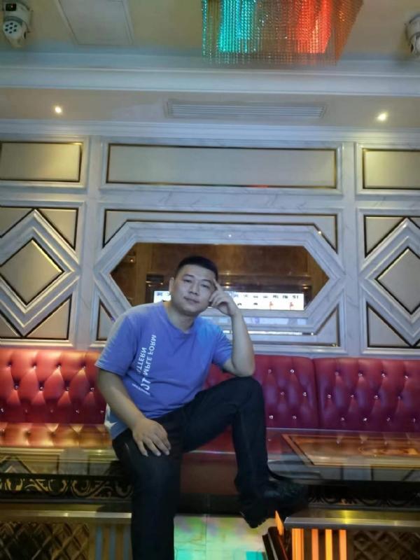 黄生的第四张照片--泰安相亲服务中心