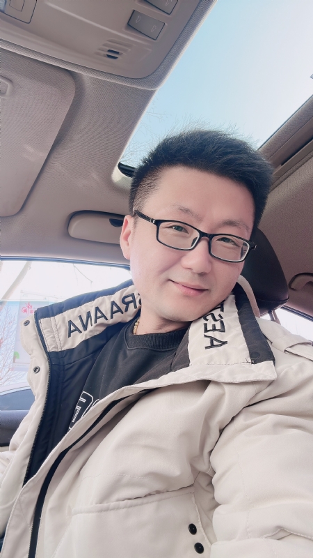 不离不弃的第二张照片--泰安相亲服务中心