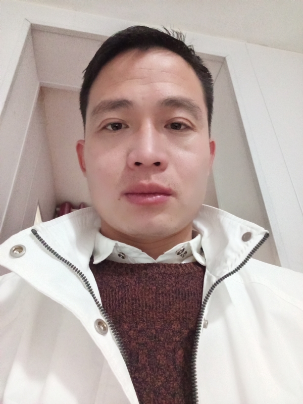 忧伤还是快乐的第一张照片--泰安相亲服务中心
