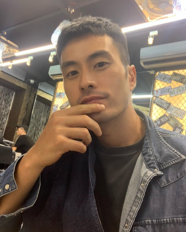 伟业强哥的第一张照片--泰安相亲服务中心