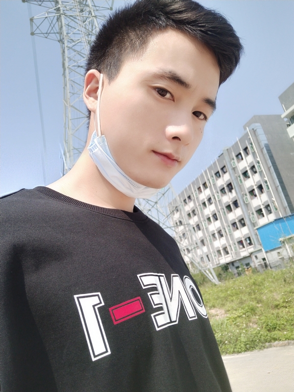 何凡的第一张照片--泰安相亲服务中心
