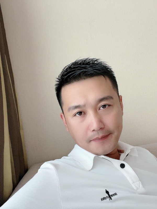 笑望人非的第一张照片--泰安相亲服务中心
