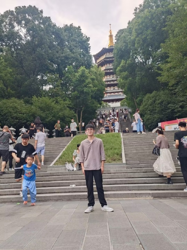 阳光男孩的第五张照片--泰安相亲服务中心
