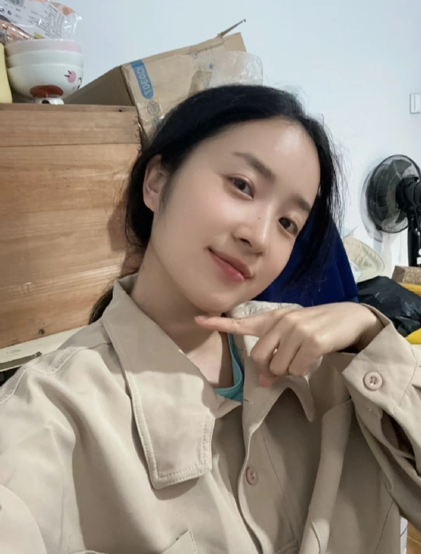 多喝热水的第二张照片--泰安相亲服务中心